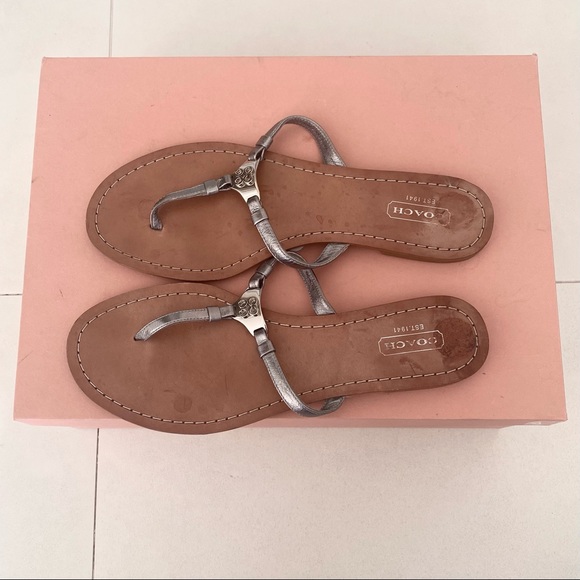Coach flat sandals ! - Picture 2 of 2